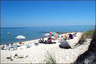 Cape Cod Bay beach in Brewster