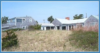 View back to house from beach. Click to enlarge.