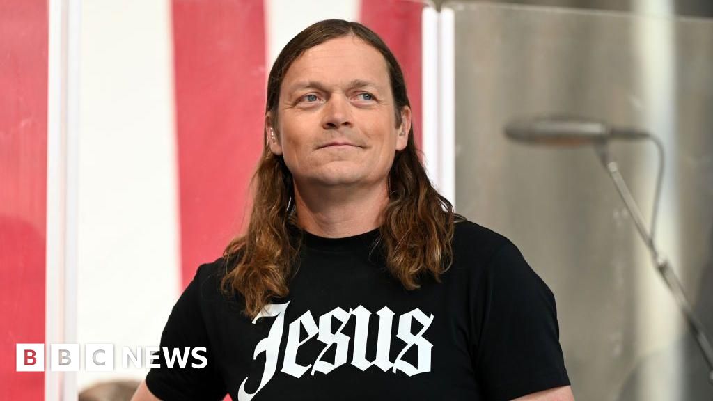 Brad Arnold, 3 Doors Down Singer, Dies at 47 | A Tribute to the Rock Legend (2026)