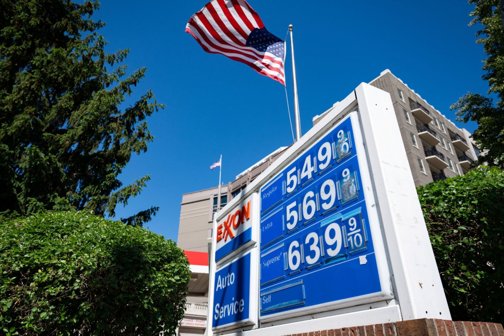 Gas Prices Hit Lower-Income Households Hard: New York Fed Study (2026)